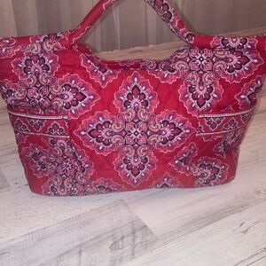 Genuine Vera Bradley Quilted Fabric. vibrant Red Lunch Bag/ Tote